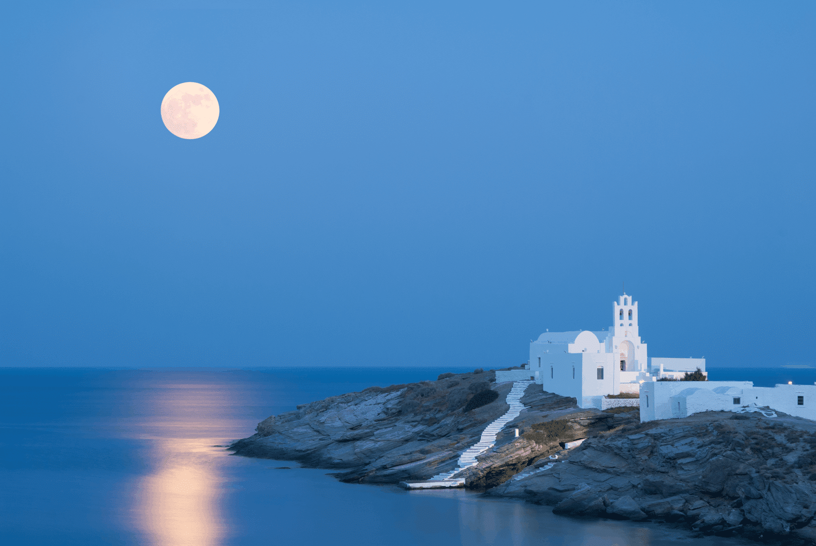 Greek Islands Volcanic Wine Tour: Santorini, Milos & Sifnos
